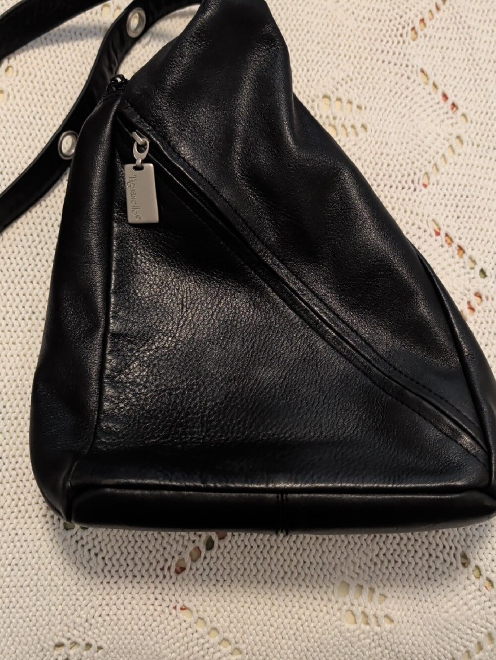 TIGNANELLO-Black Leather Crossbody - Classic Women's Shoulder Bag - Picture 1 of 9